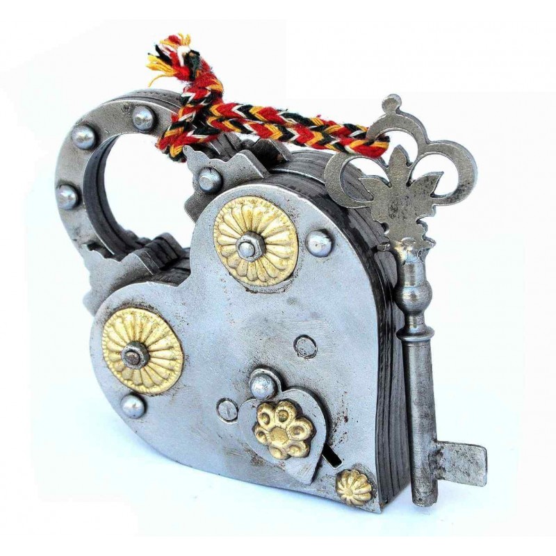 Cerradura Rompecabezas De Hierro En Forma De Corazón